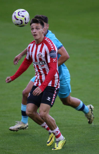 员提供榜样 员提供榜样